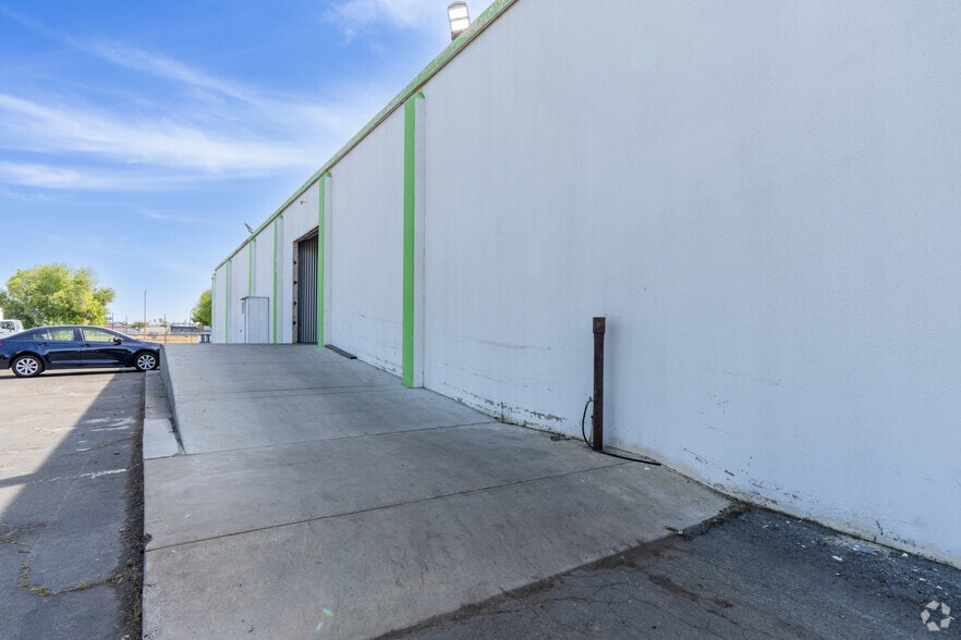 More Photos Of 1931 G St, Fresno Warehouse For Lease