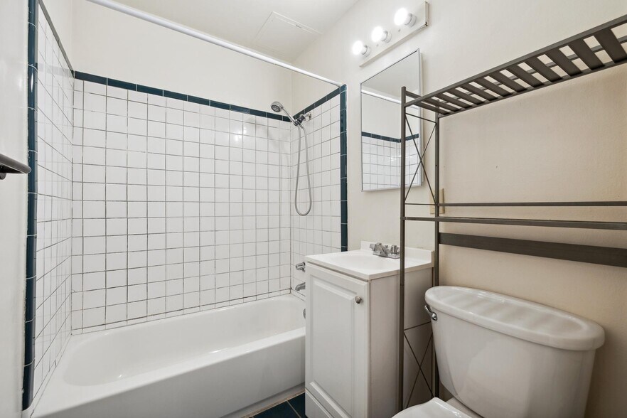 More Photos Of 1612 Parker St, Berkeley Apartments For Sale