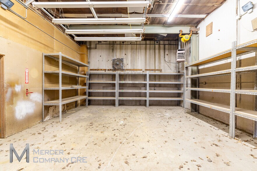 More Photos Of 1312 S Walker Ave, Oklahoma City Light Manufacturing For Sale