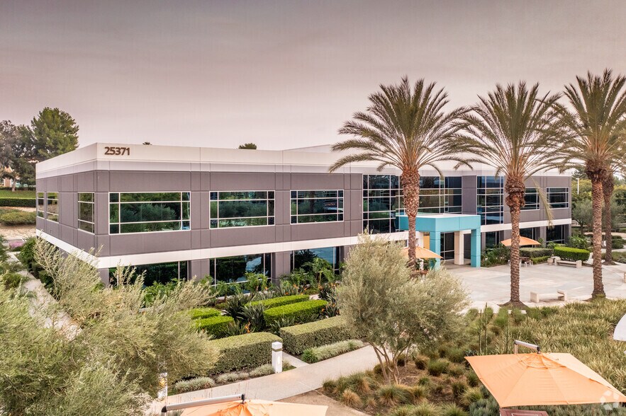 More Photos Of 25371 Commercentre Dr, Lake Forest Office For Sale