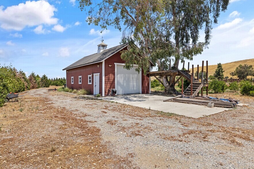More Photos Of 31946 Road 168, Visalia Land For Sale