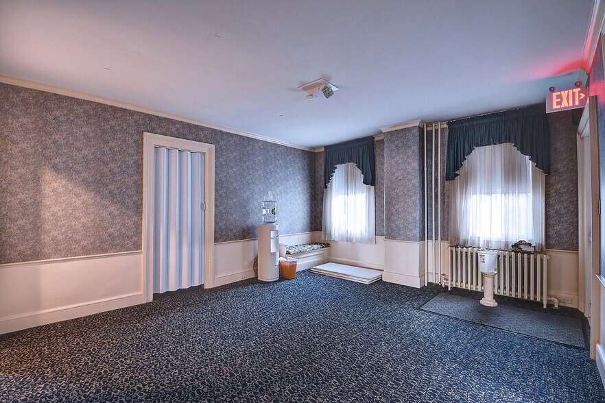 More Photos Of 201 Meadow St, Naugatuck Office For Sale