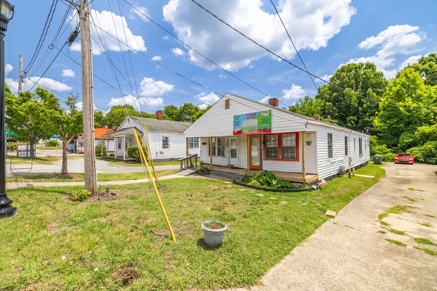 More Photos Of 1934 E Market St, Greensboro Office For Sale