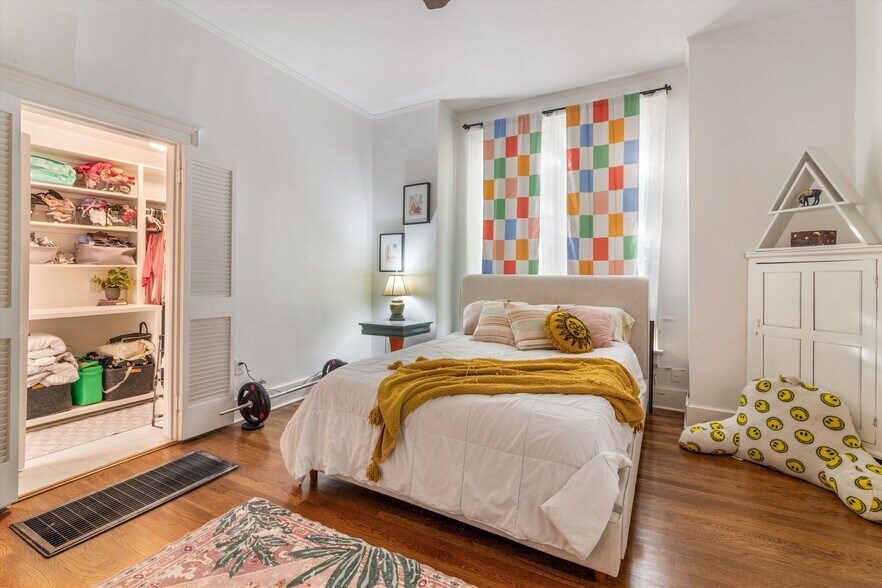 More Photos Of 2282 Central Ave, Memphis Loft Creative Space For Sale