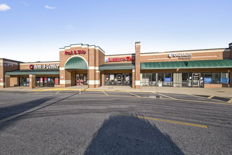 More Photos Of 2725 Northwest Blvd, Newton Unknown For Lease