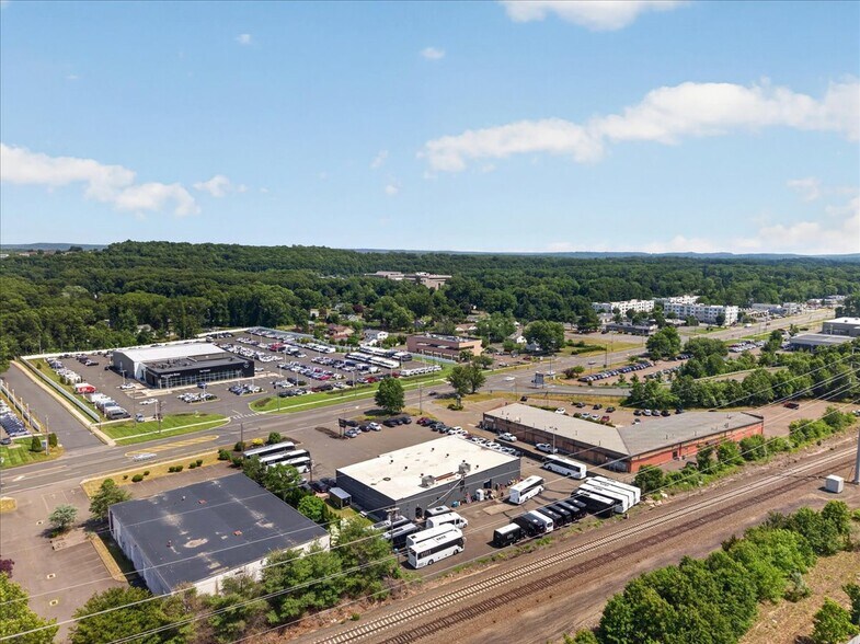 More Photos Of 575 Washington Ave, North Haven Freestanding For Lease