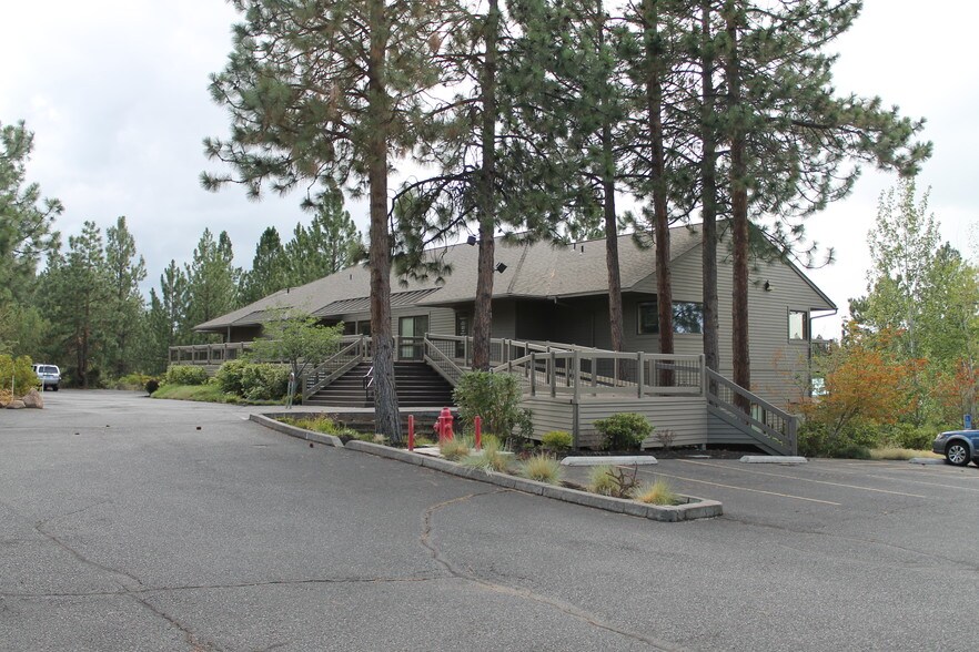 Primary Photo Of 19800-19875 Village Office Ct, Bend Office For Lease