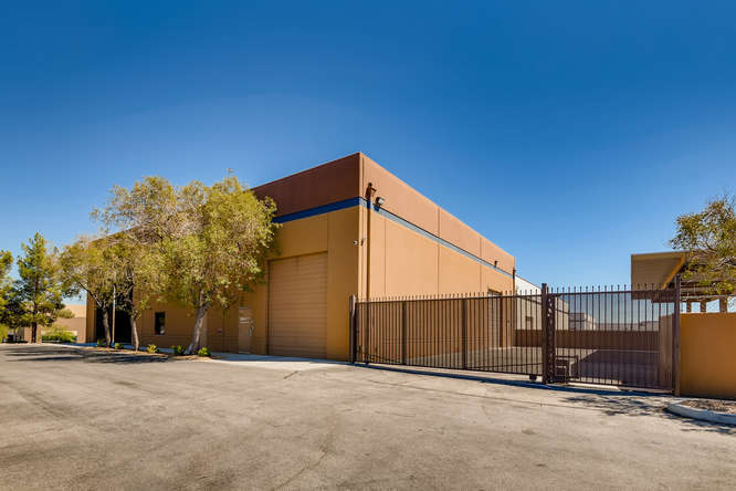 More Photos Of 6320 Hinson St, Las Vegas Light Distribution For Sale