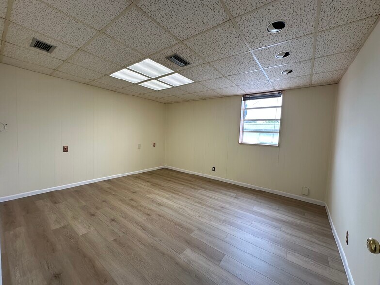 More Photos Of 3816 Hollywood Blvd, Hollywood Medical For Lease
