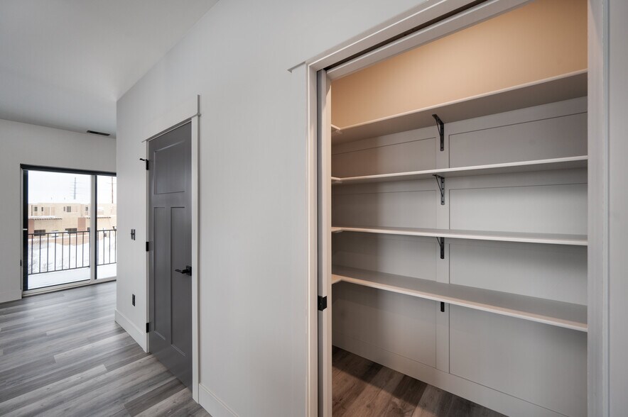 More Photos Of 203 Fletching Way, Belgrade Flex For Sale