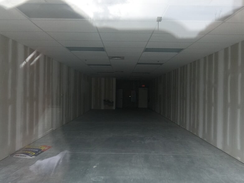 More Photos Of 145 Holt Garrison Pky, Danville Unknown For Lease