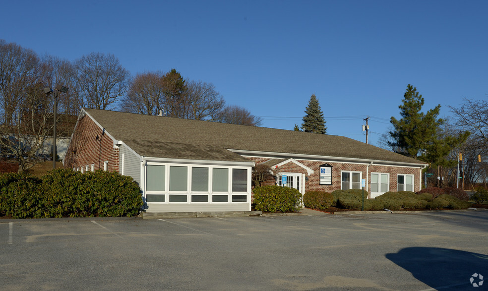 Primary Photo Of 35 Highland Ave, East Providence Medical For Sale