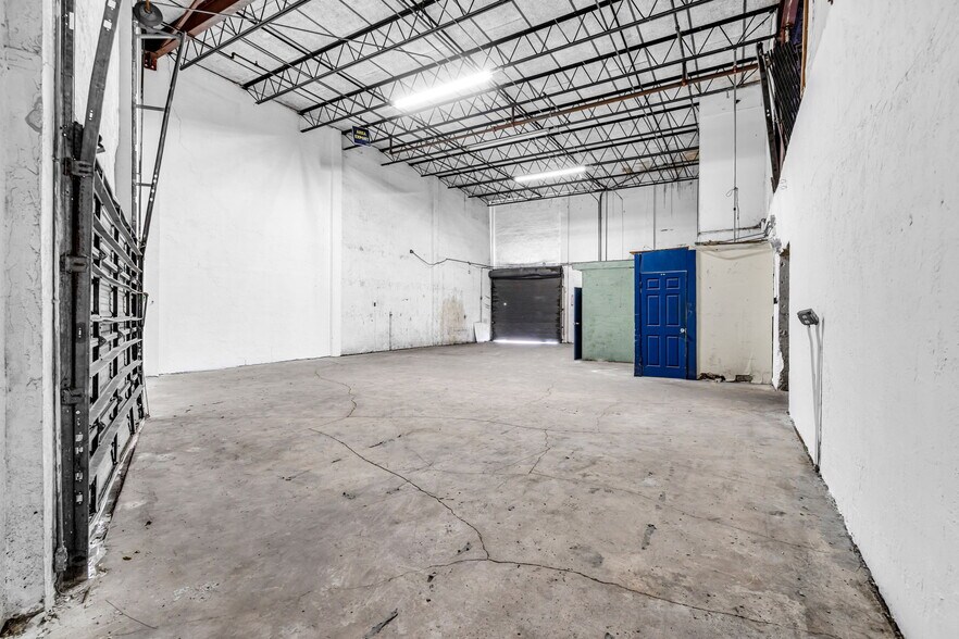 More Photos Of 7361-7391 NW 78th St, Medley Warehouse For Lease