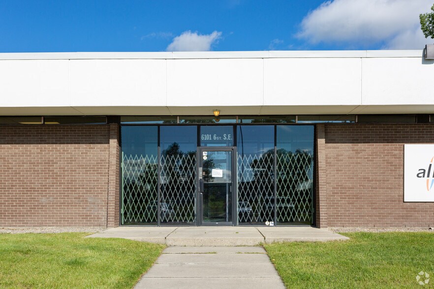 More Photos Of 6101 6th St SE, Calgary Office For Sale