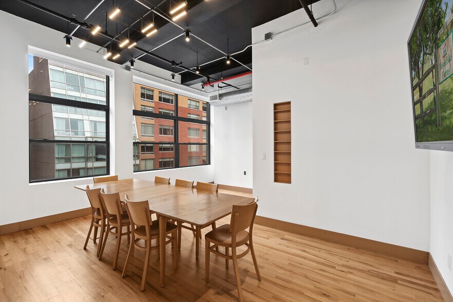 More Photos Of 35 W 36th St, New York Office For Sale