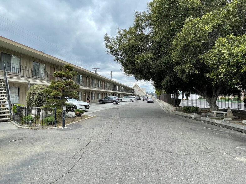 More Photos Of 1018 E Orangethorpe Ave, Anaheim Hotel For Sale