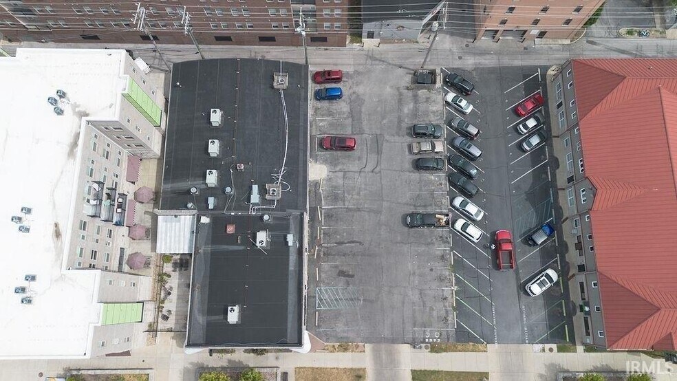 More Photos Of 409 S Walnut St, Bloomington Restaurant For Sale