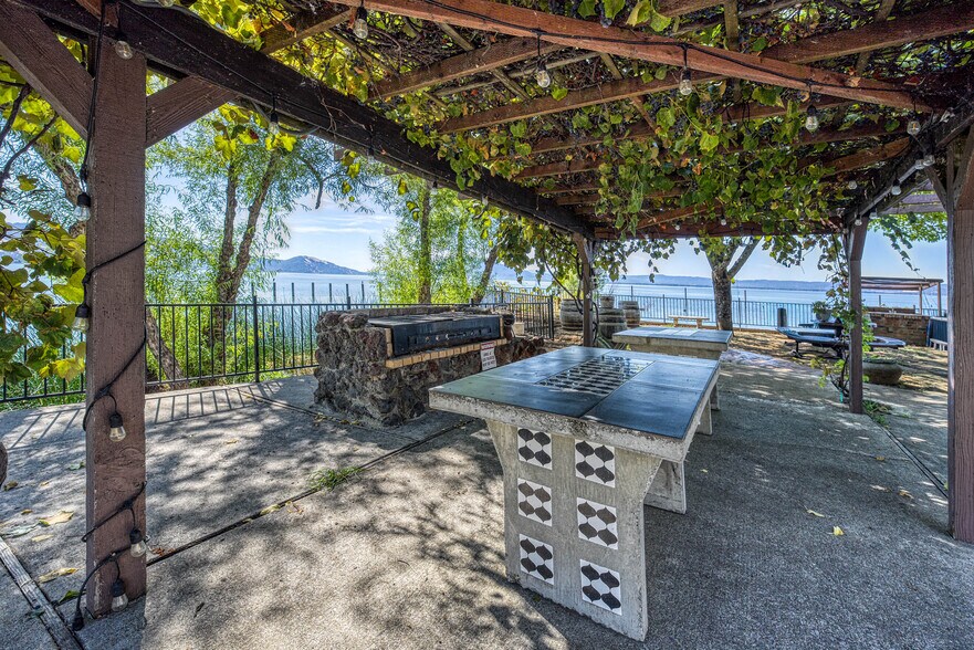 More Photos Of 2985 Lakeshore Blvd, Upper Lake Manufactured Housing Mobile Home Park For Sale