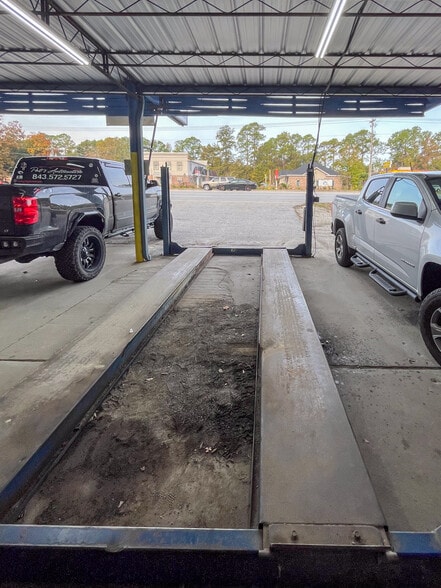 More Photos Of 121 S Goose Creek Blvd, Goose Creek Auto Repair For Sale