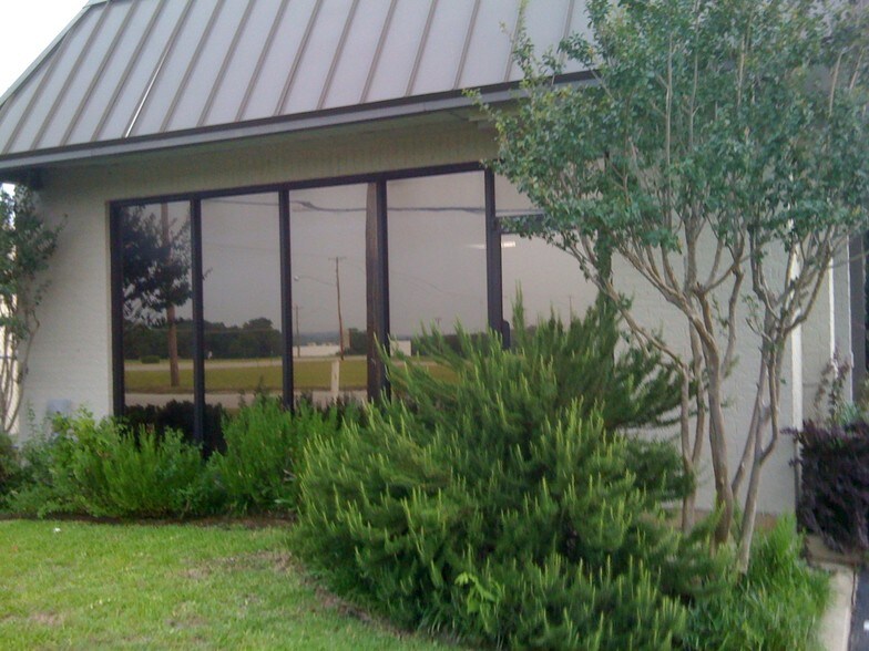 More Photos Of 3211 Norton Dr, Richland Hills Office For Lease