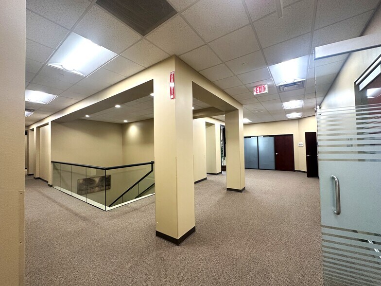 More Photos Of 5155 Financial Way, Mason Office For Lease