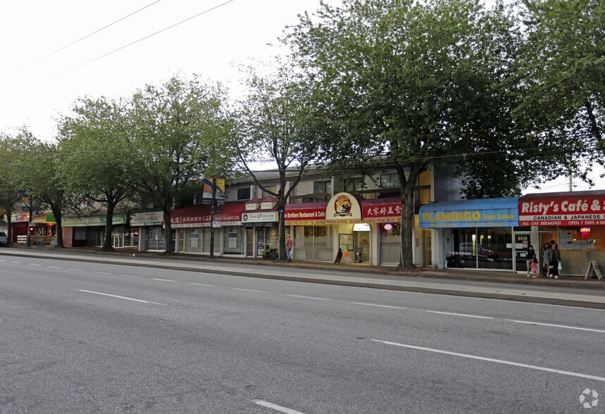 More Photos Of 8516-8532 Granville St, Vancouver Storefront Retail Residential For Lease