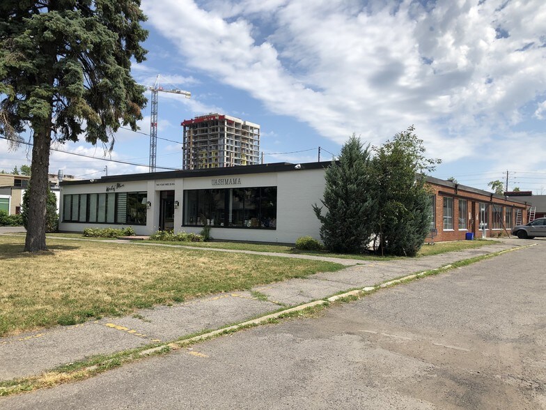 Primary Photo Of 2437 Kaladar Ave, Ottawa Warehouse For Lease