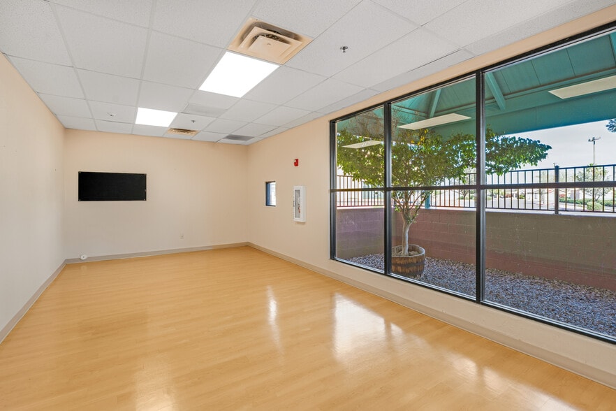 More Photos Of 1151 W Ray Rd, Chandler Daycare Center For Sale