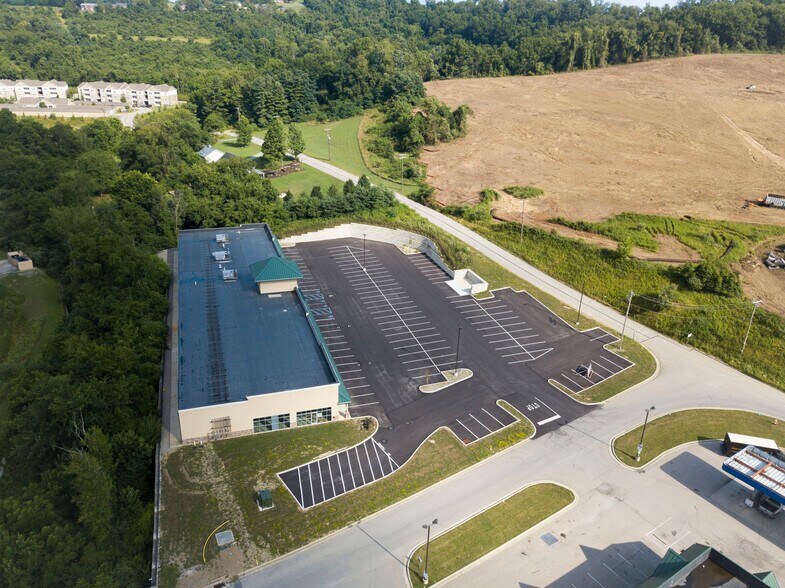 More Photos Of 2000 Park Place Dr, Washington Unknown For Lease