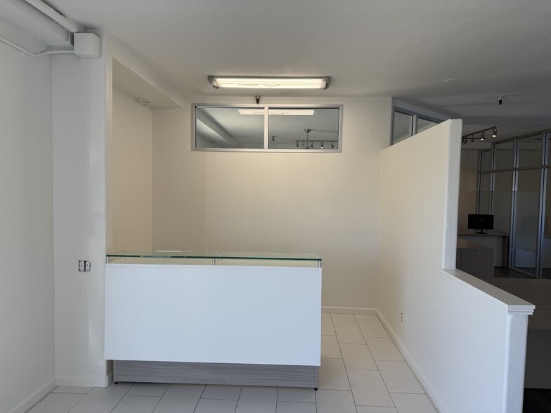 More Photos Of 444 Airport Blvd, Watsonville Light Distribution For Lease