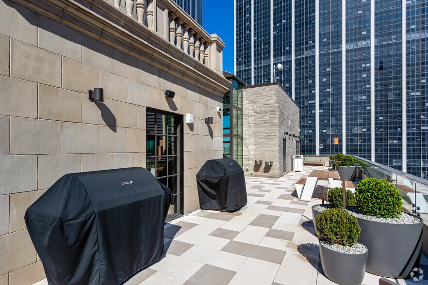 More Photos Of 1309 Main St, Dallas Multifamily For Sale