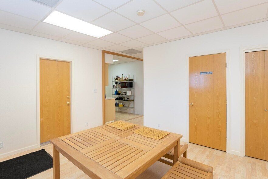More Photos Of 13748 Center St, Carmel Valley Office Residential For Lease
