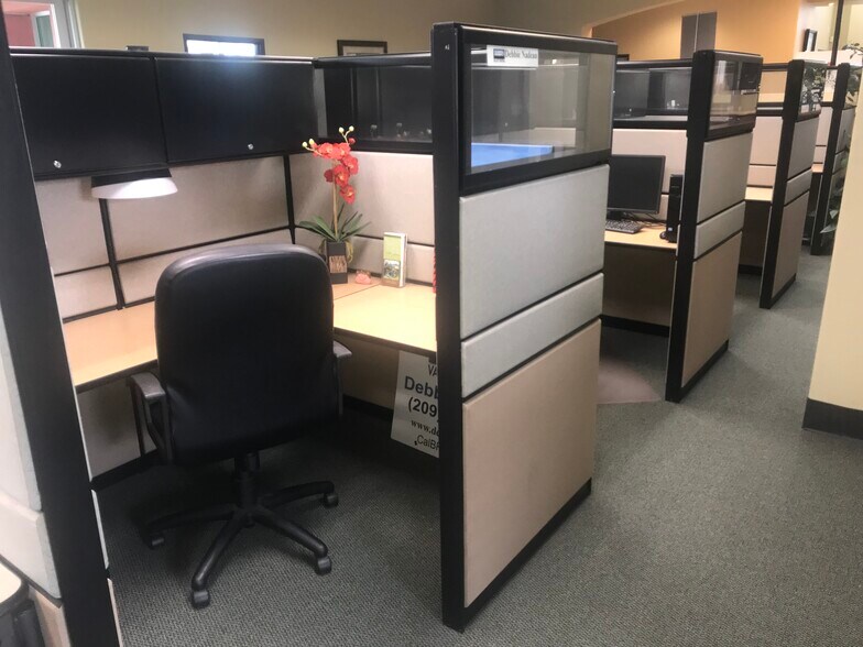 More Photos Of 1486 W 11th St, Tracy Coworking Space