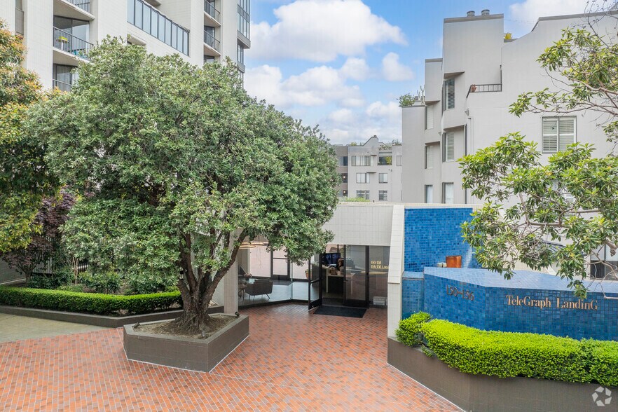 More Photos Of 150-156 Lombard St, San Francisco Apartments For Lease