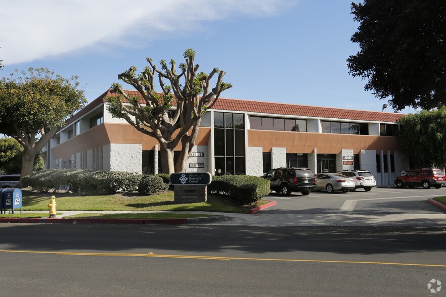 Primary Photo Of 23860-23868 Hawthorne Blvd, Torrance Distribution For Lease