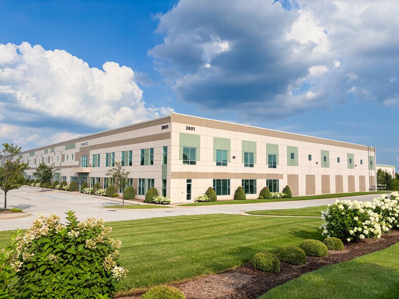 Primary Photo Of 2601 Stanley Gault Pky, Louisville Warehouse For Lease