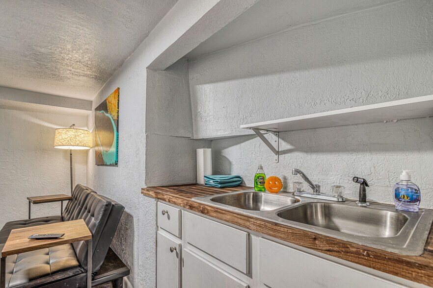 More Photos Of 2415 Montana Ave, El Paso Office Residential For Sale