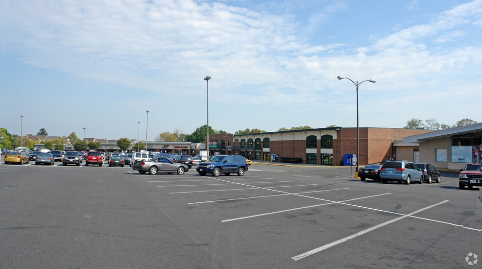 Primary Photo Of 6341-6365 Columbia Pike, Falls Church General Retail For Lease