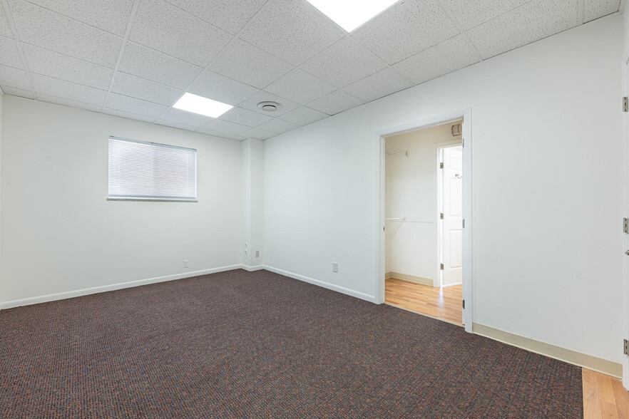 More Photos Of 2382 S Dixie Hwy, Dayton Storefront Retail Office For Sale