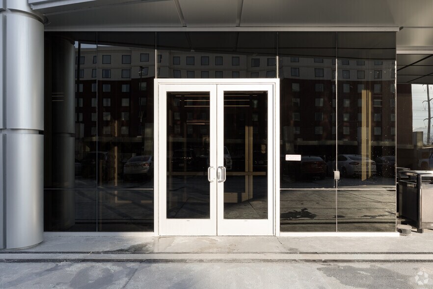 More Photos Of 10355 S Jordan Pky, South Jordan Office For Lease