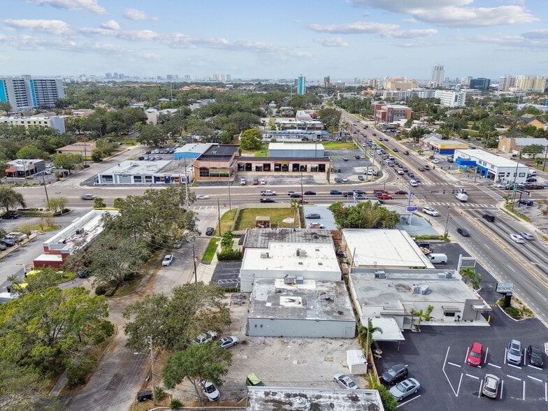 More Photos Of 1212 Rogers St, Clearwater Bar For Sale