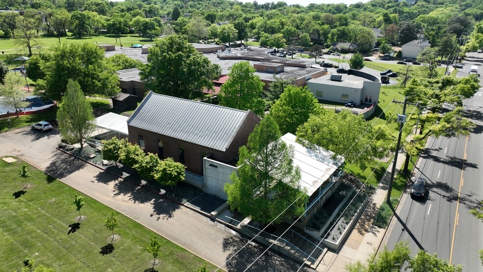 More Photos Of 2411 Blakemore Ave, Nashville Freestanding For Sale