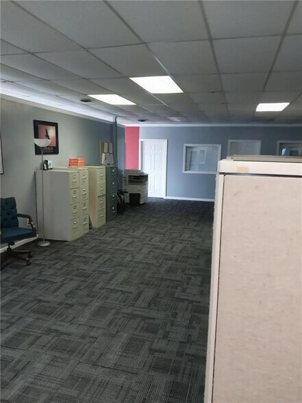More Photos Of 2102 N Oakland Ave, Decatur Freestanding For Sale