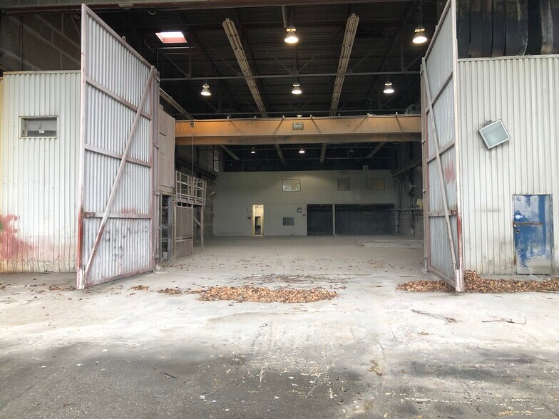 More Photos Of 8730 Ash St, Vancouver Warehouse For Lease
