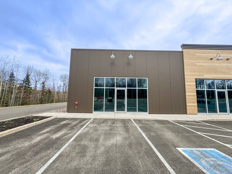 More Photos Of 91 Horsman Rd, Moncton General Retail For Lease