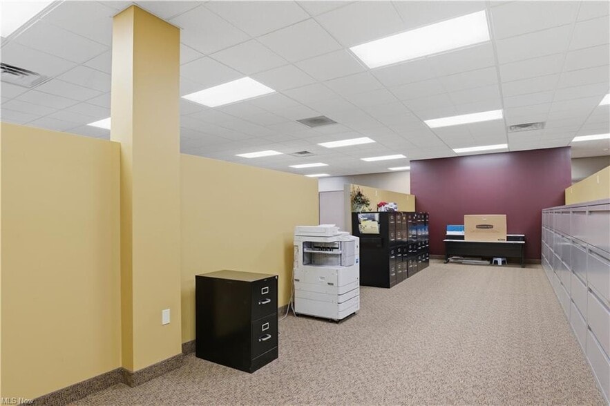 More Photos Of 319 Howard Dr, Sandusky Office For Sale