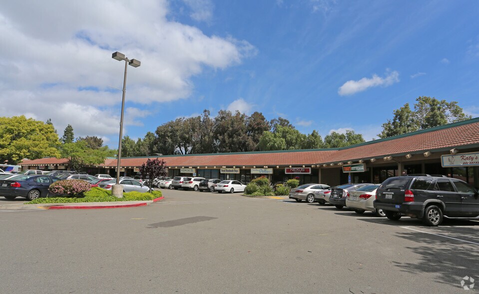 More Photos Of 2550 San Ramon Valley Blvd, San Ramon Freestanding For Lease
