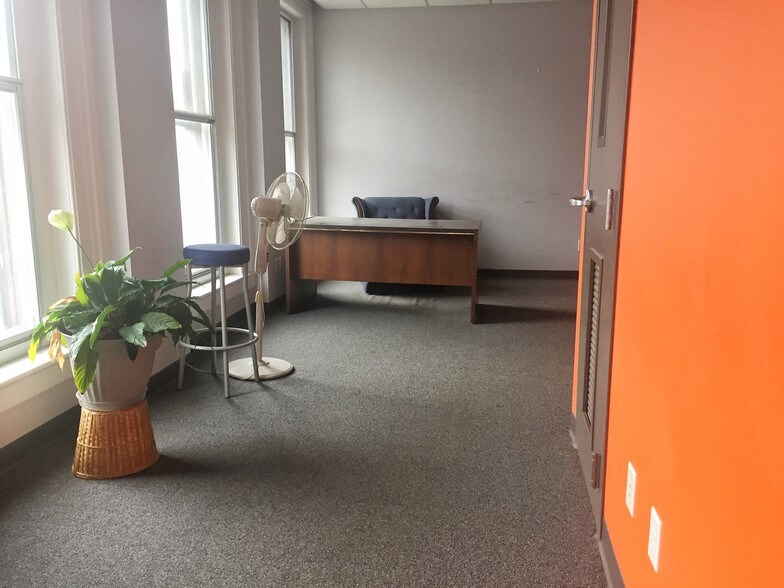 More Photos Of 351-353 Broadway, Troy Storefront Retail Office For Lease