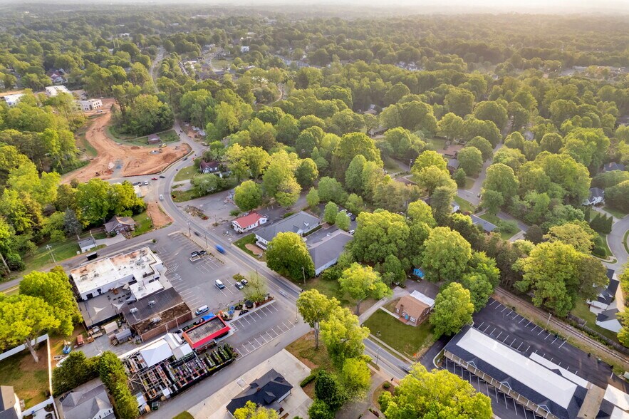 More Photos Of 20808 N Main St, Cornelius Medical For Sale