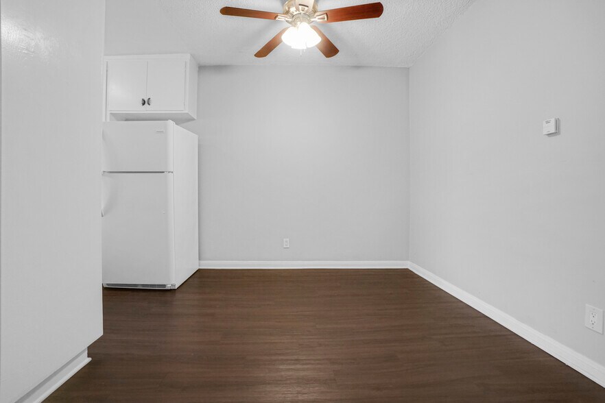 More Photos Of 11943 Kiowa Ave, Los Angeles Apartments For Sale